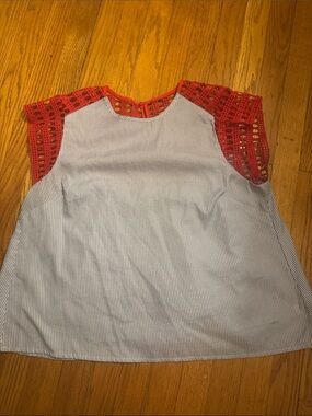 Anthropologie statement top